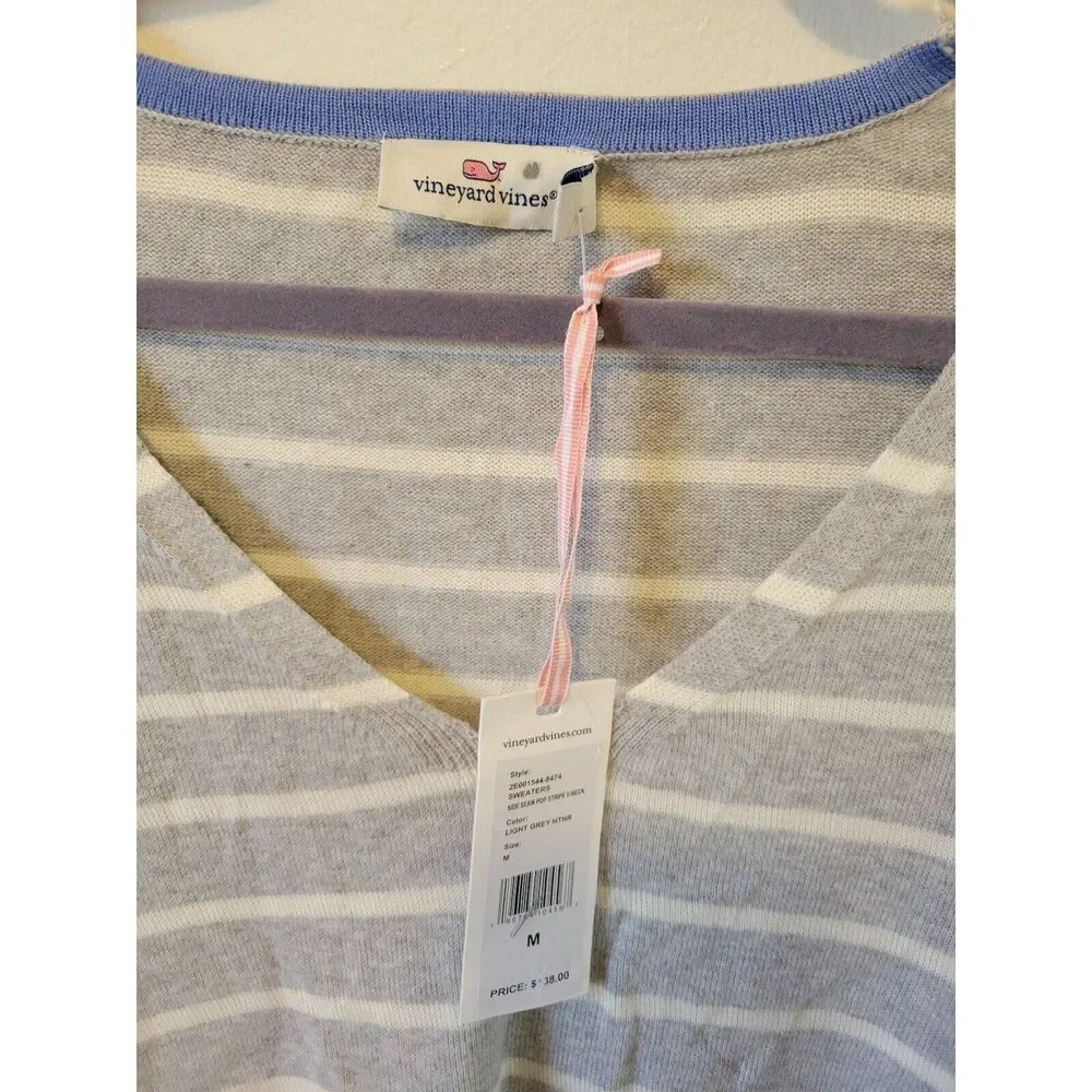 Nwt womens sz Medium vineyard vines side seam stripe v neck light grey sweater - Picture 4 of 6